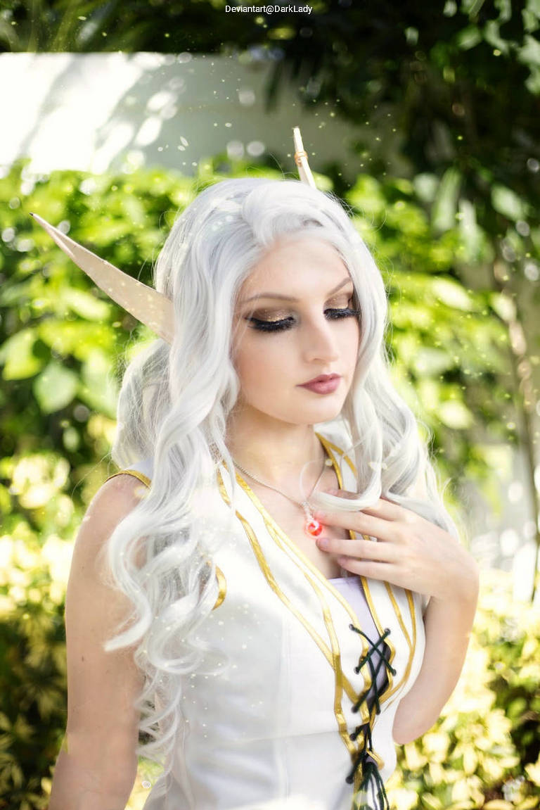 World of Warcraft - Vereesa Windrunner (Ranger-General of the Silver Covenant) Cosplay full length photo