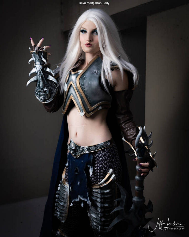 World of Warcraft - Wrath of the Lich King - Arthas Menethil (Lich King) (Female) Cosplay character costume portrait