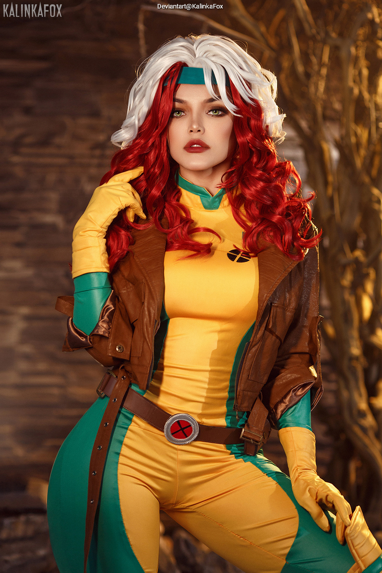 X-Men - Anna Marie (Rogue) (Earth-616) Cosplay full length photo