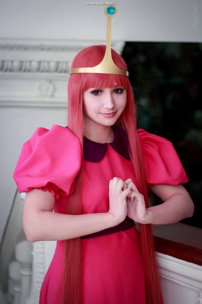 Adventure Time - Bonnibel (Bonnie) Bubblegum (Princess Bubblegum) Cosplay full body portrait