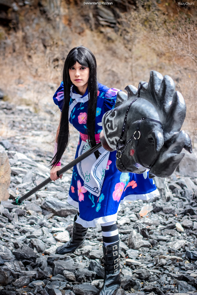 Alice - Madness Returns - Alice Cosplay - full body portrait