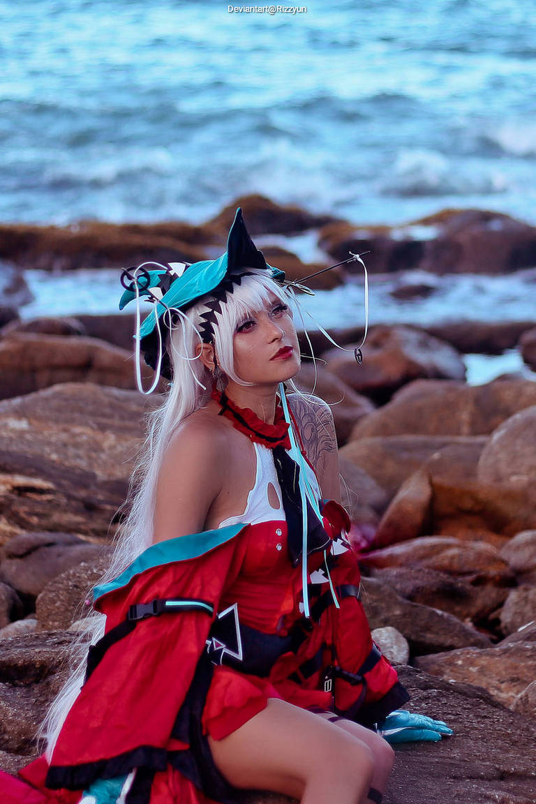 Arknights - Skadi the Corrupting Heart Cosplay - soft focus shot