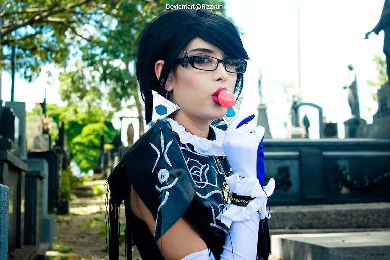 Bayonetta 2 - Cereza Cosplay full body character photo