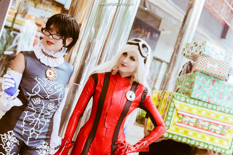 Bayonetta 2 - Cereza & Jeanne Cosplay full body character photo