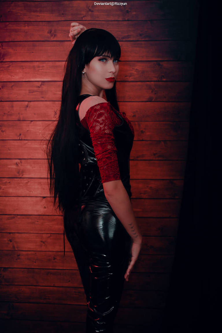 Bianca Bordeaux Original Vision Cosplay character costume portrait