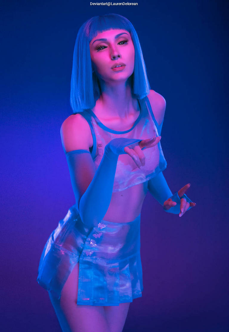Blade Runner 2049 - Joi Cosplay full body portrait