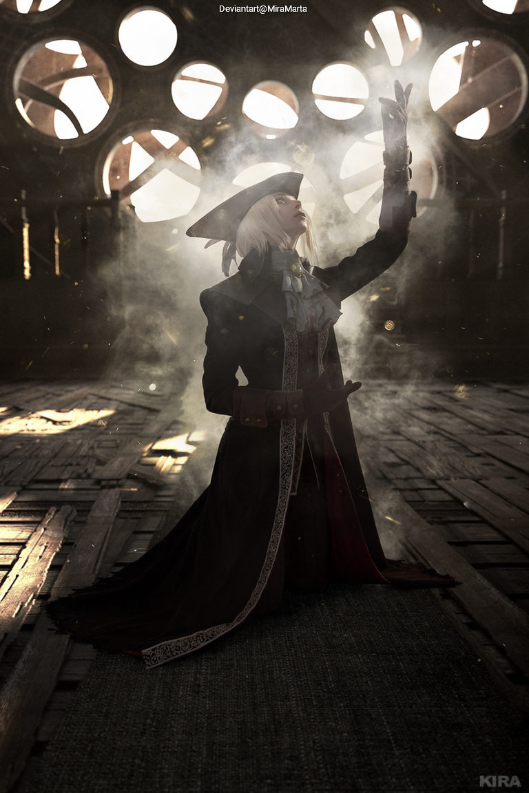 Bloodborne - Hunter Cosplay - costume showcase portrait