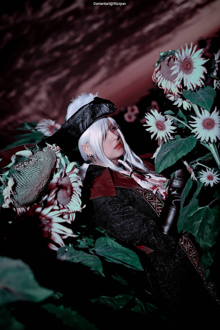 Bloodborne - Lady Maria of the Astral Clocktower Cosplay costume showcase portrait