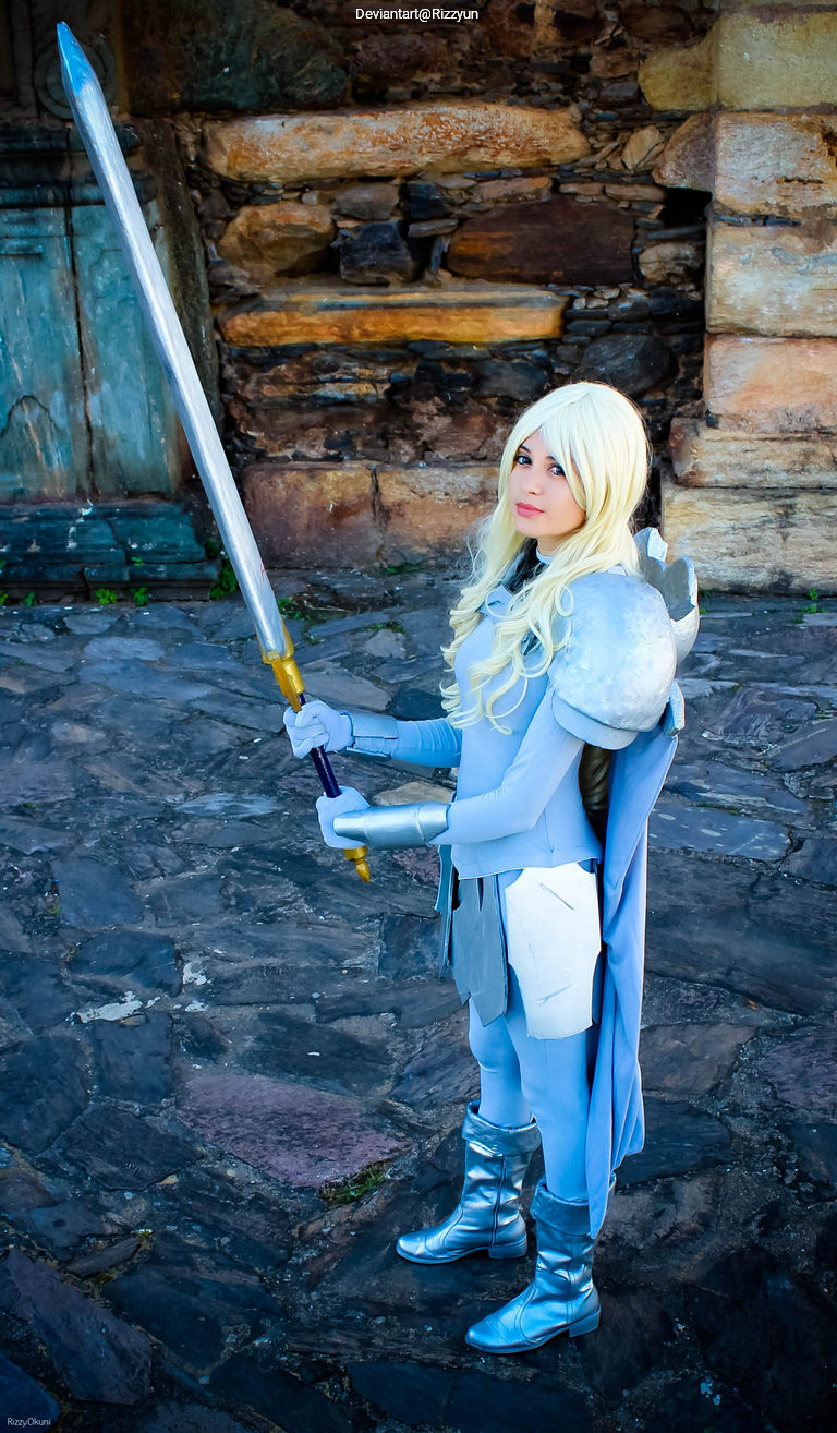 Claymore - Teresa (Teresa of the Faint Smile) Cosplay full body portrait