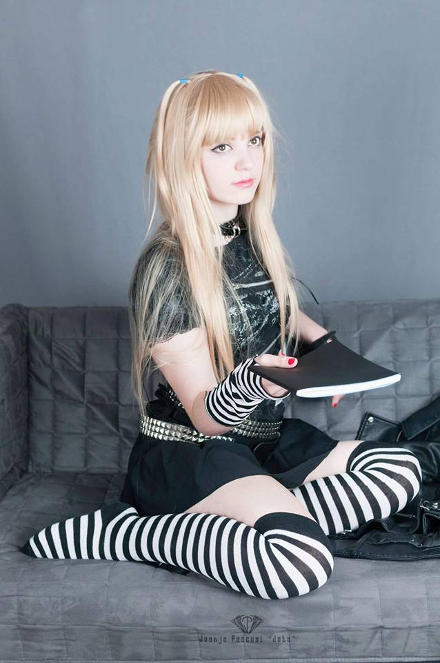Death Note - Misa Amane (Misa Misa) Cosplay full length photo