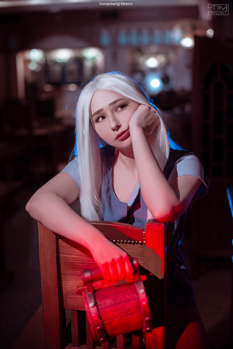 Disenchantment - Tiabeanie Mariabea Cosplaynie de la Rochambeau Grunkwitz (Bean) Cosplay full body portrait