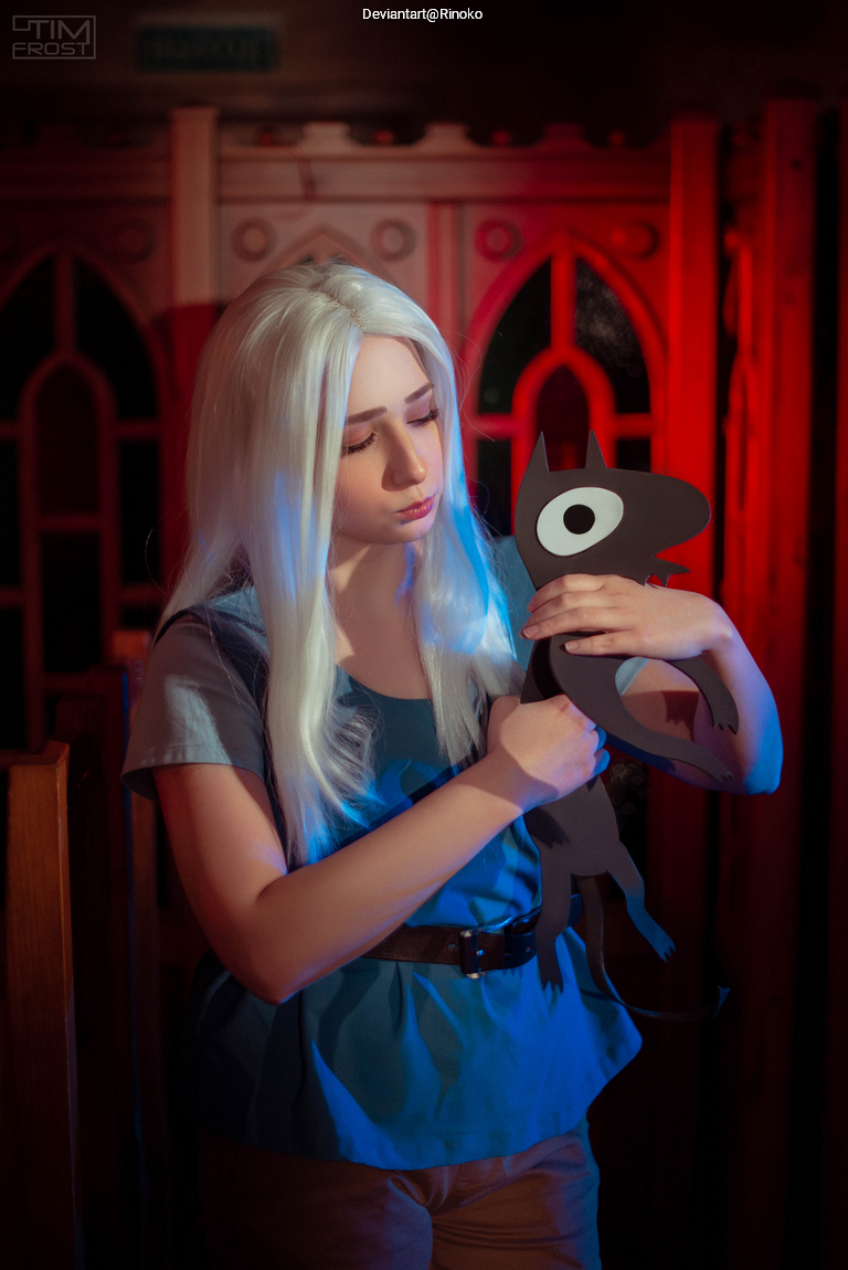 Disenchantment - Tiabeanie Mariabea Cosplaynie de la Rochambeau Grunkwitz (Bean) Cosplay full body portrait