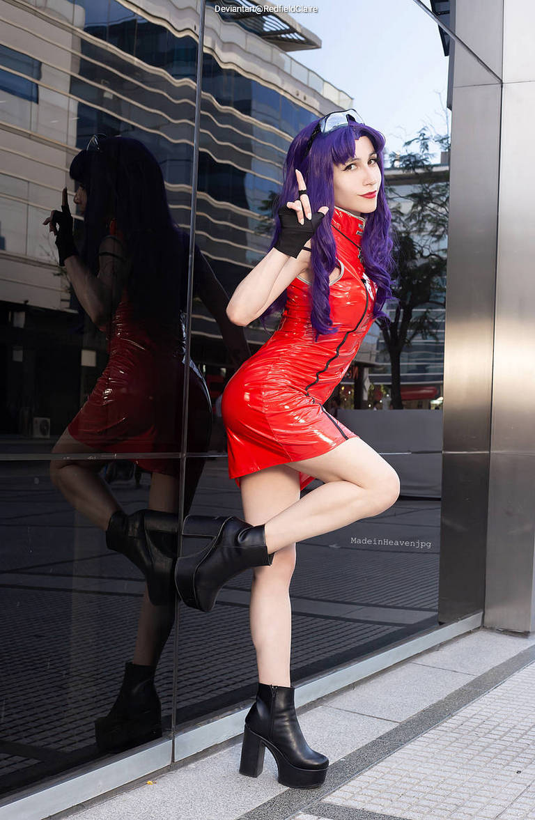 Evangelion - 1.0 You Are (Not) Alone - Misato Katsuragi Cosplay costume showcase portrait