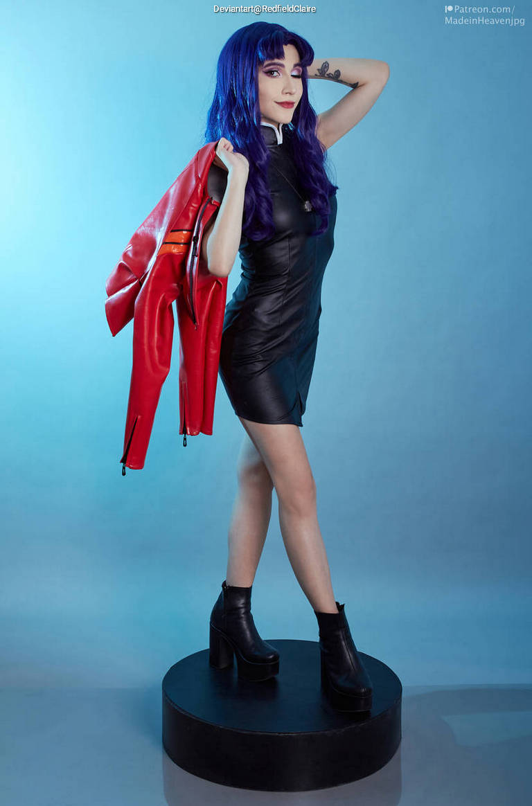 Evangelion - 1.0 You Are (Not) Alone - Misato Katsuragi Cosplay costume showcase portrait
