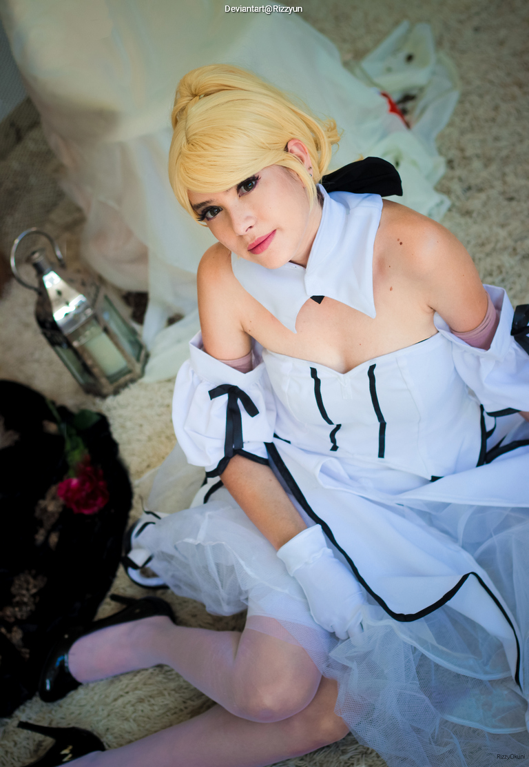 Fate Grand Order - Artoria Pendragon (Saber Lily) Cosplay full length photo