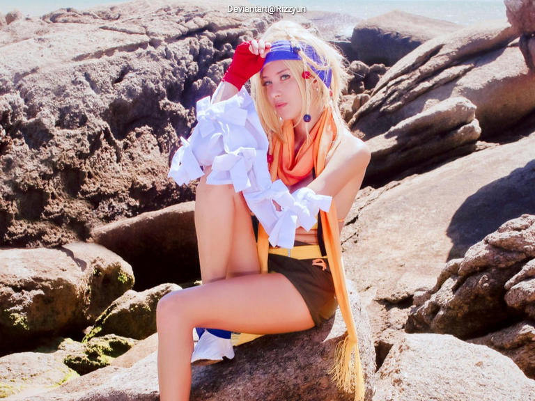 Final Fantasy 10-2 - Rikku Cosplay full length photo