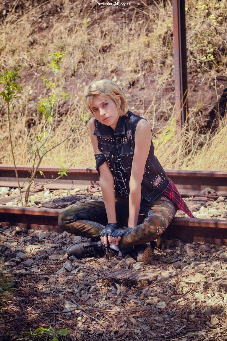 Final Fantasy 15 - Prompto Argentum Cosplay full length photo