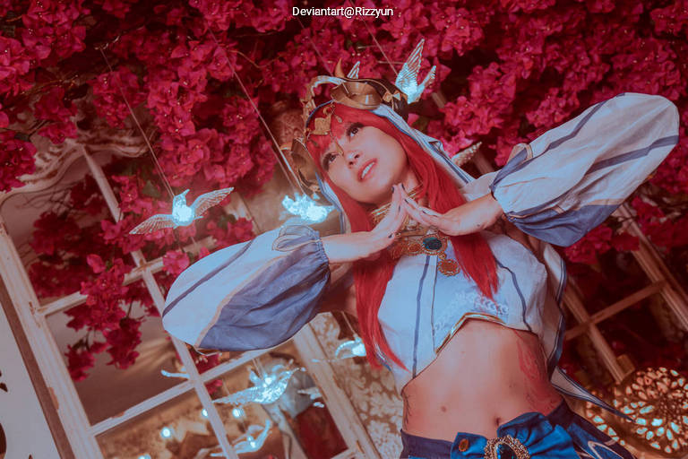Genshin Impact - Nilou (Dance of Lotuslight) (Neither Flower Nor Mist) Cosplay character costume portrait