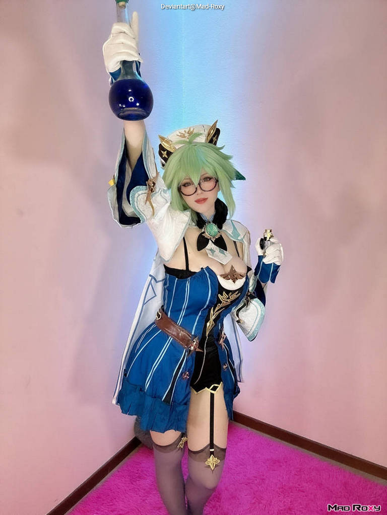 Genshin Impact - Sucrose (Harmless Sweetie) (Germinating Wind) Cosplay character costume portrait