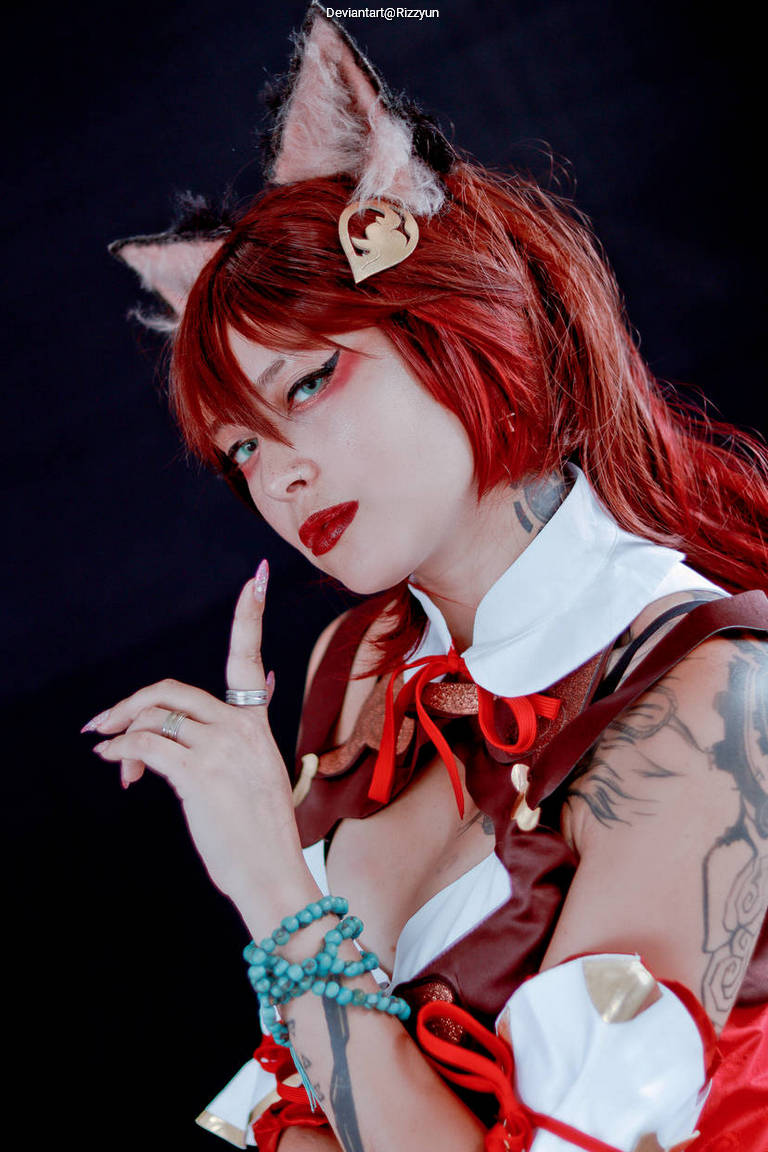 Honkai - Star Rail - Tingyun Cospay full body portrait
