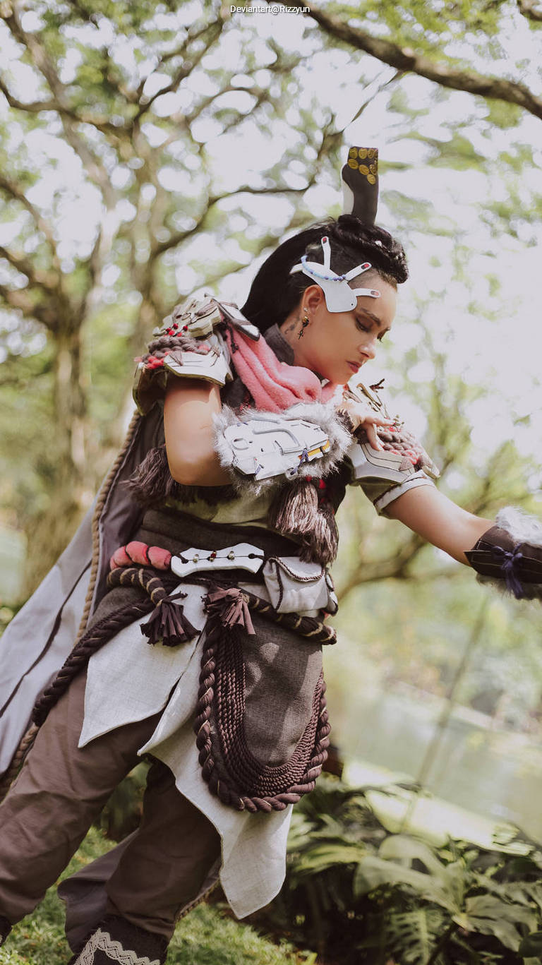 Horizon - Forbidden West - Burning Shores - Seyka Cosplay full length photo