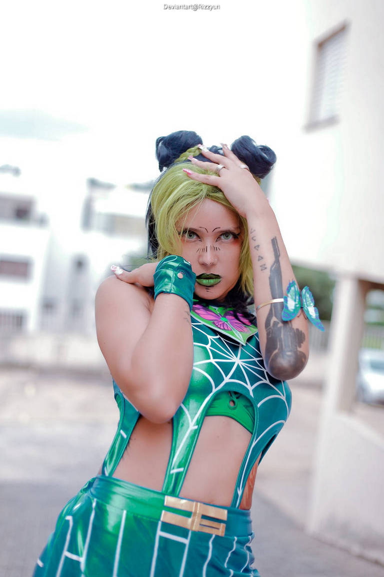 JoJos Bizarre Adventure - Jolyne Cujoh (JoJo) Cosplay full body portrait