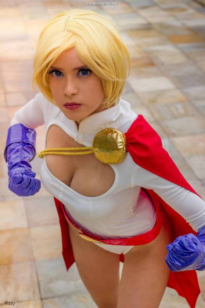 Justice Society of America (Vol 3) #9 (The New 52) - Kara Zor-L (Power Girl) (Karen Starr) Cospay