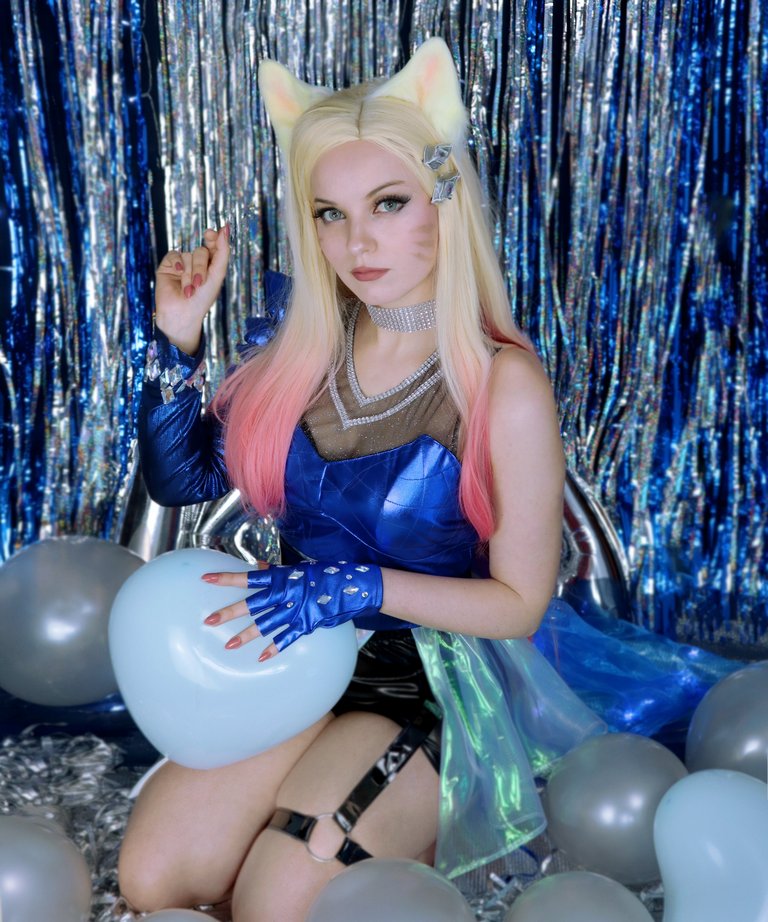 League of Legends - Ahri (The Nine-Tailed Fox) (KDA) Cosplay full body portrait