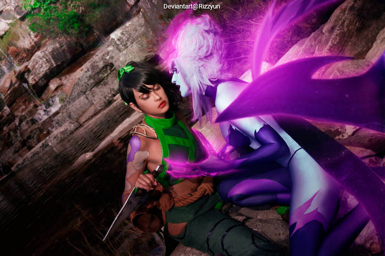 League of Legends - Akali (Akali Jhomen Tethi) & Evelynn (Agonys Embrace) Cosplay character costume portrait
