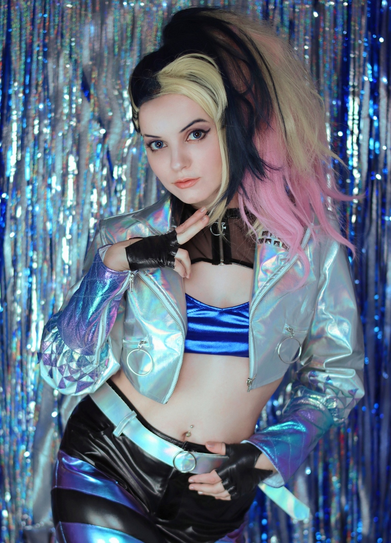 League of Legends - Akali (Akali Jhomen Tethi) (KDA All Out) Cosplay full body portrait
