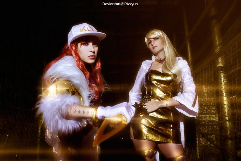 League of Legends - Akali (Akali Jhomen Tethi) (Prestige) & Evelynn (Agonys Embrace) (Prestige) Cosplay full body character photo