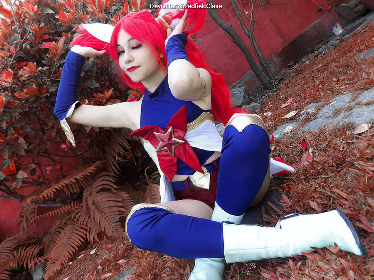 League of Legends - Jinx (The Loose Cannon) (Star Guardian) Cosplay full body portrait