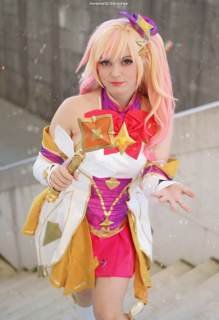 League of Legends - Seraphine (The Starry-Eyed Songstress) (Star Guardian) Cosplay full body portrait