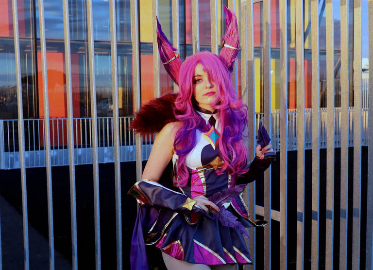 League of Legends - Xayah (The Rebel) (Star Guardian) Cosplay - visual exploration