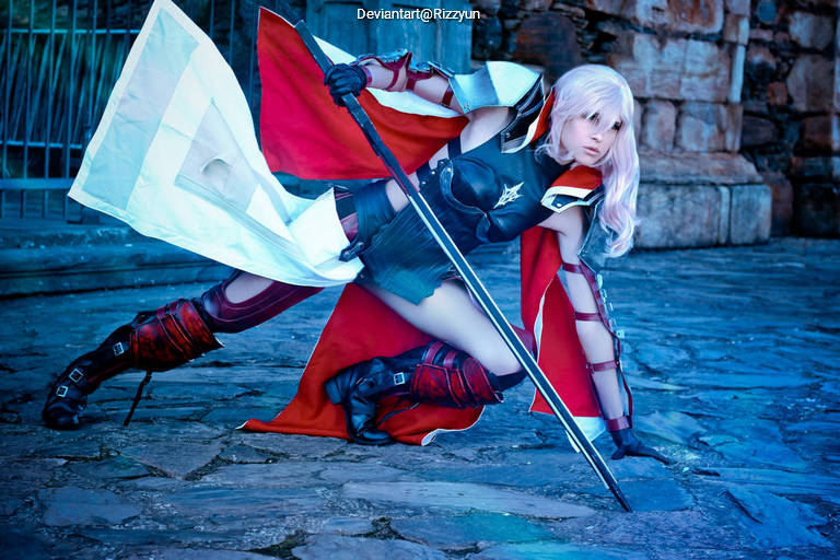 Lightning Returns - Final Fantasy 13 - Lightning (Claire Farron) Cosplay character costume portrait