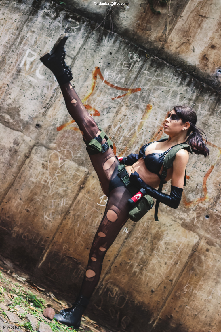 Metal Gear Solid 5 - The Phantom Pain - Sniper “Quiet” (Tixij) Cosplay full body portrait