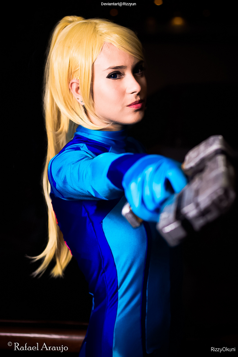 Metroid - Other M - Samus Aran (Zero Suit) Cosplay full length photo