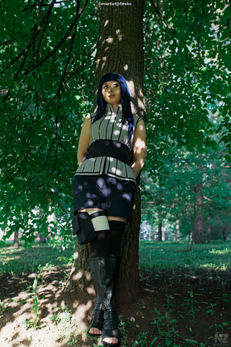 Naruto - Hinata Hyuga Cosplay full length photo