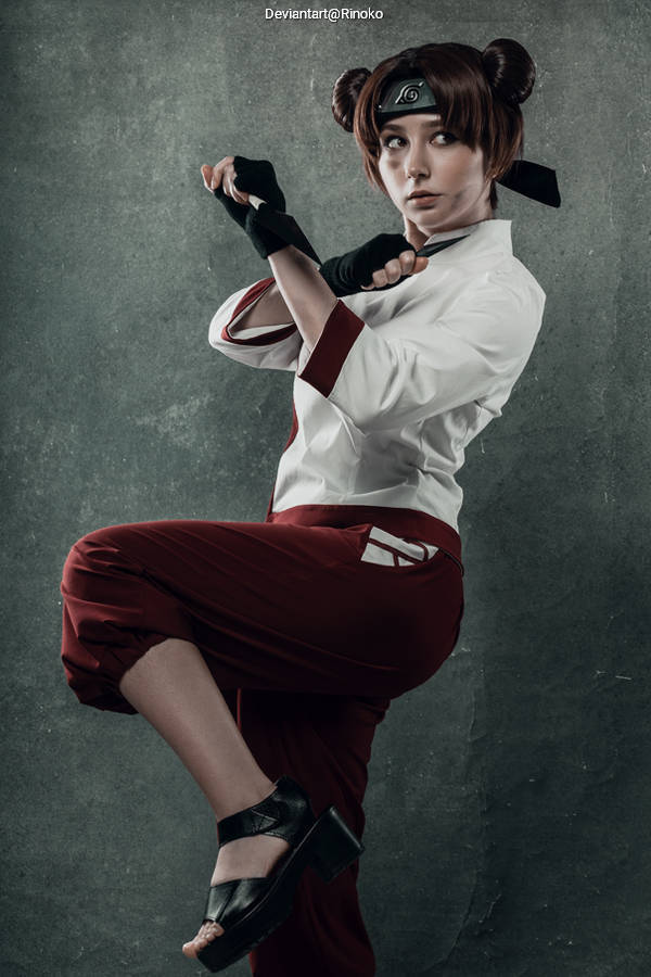 Naruto - Tenten Cosplay costume showcase portrait
