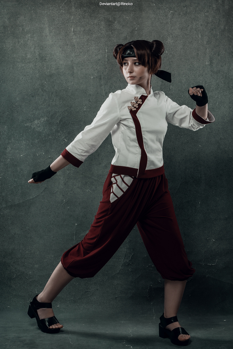 Naruto - Tenten Cosplay full length photo
