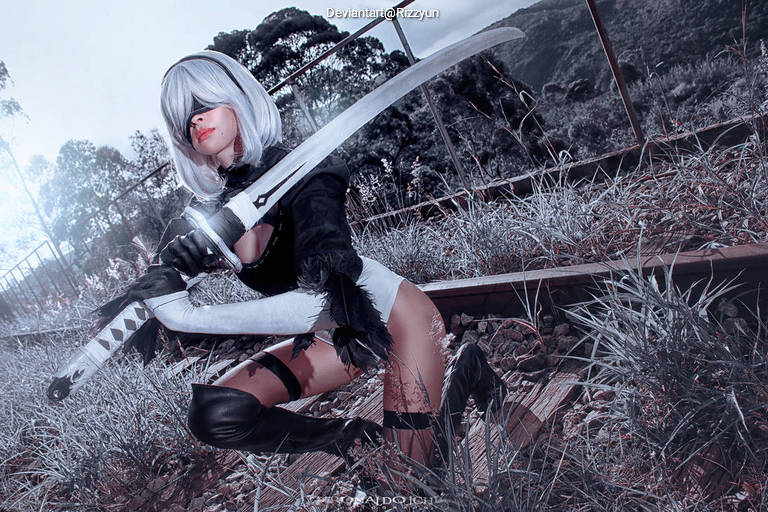 NieR AutomatA - 2B (YoRHa No.2 Type-B) Cosplay character costume portrait