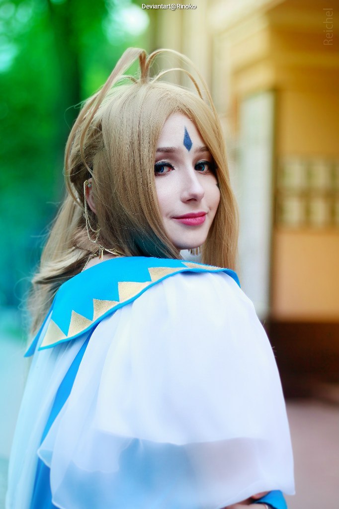 Oh My Goddess! - Belldandy Cosplay full length character portrait