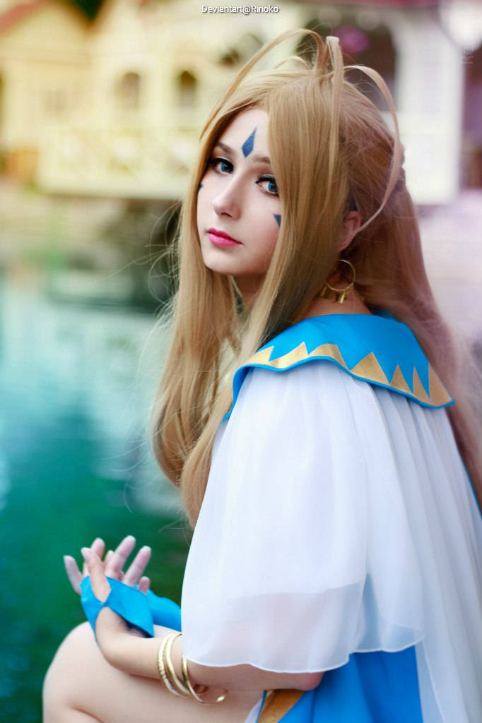 Oh My Goddess! - Belldandy Cosplay character costume portrait