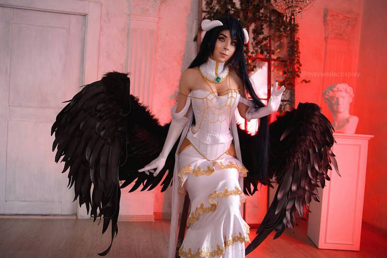 Overlord - Albedo Cosplay full length photo
