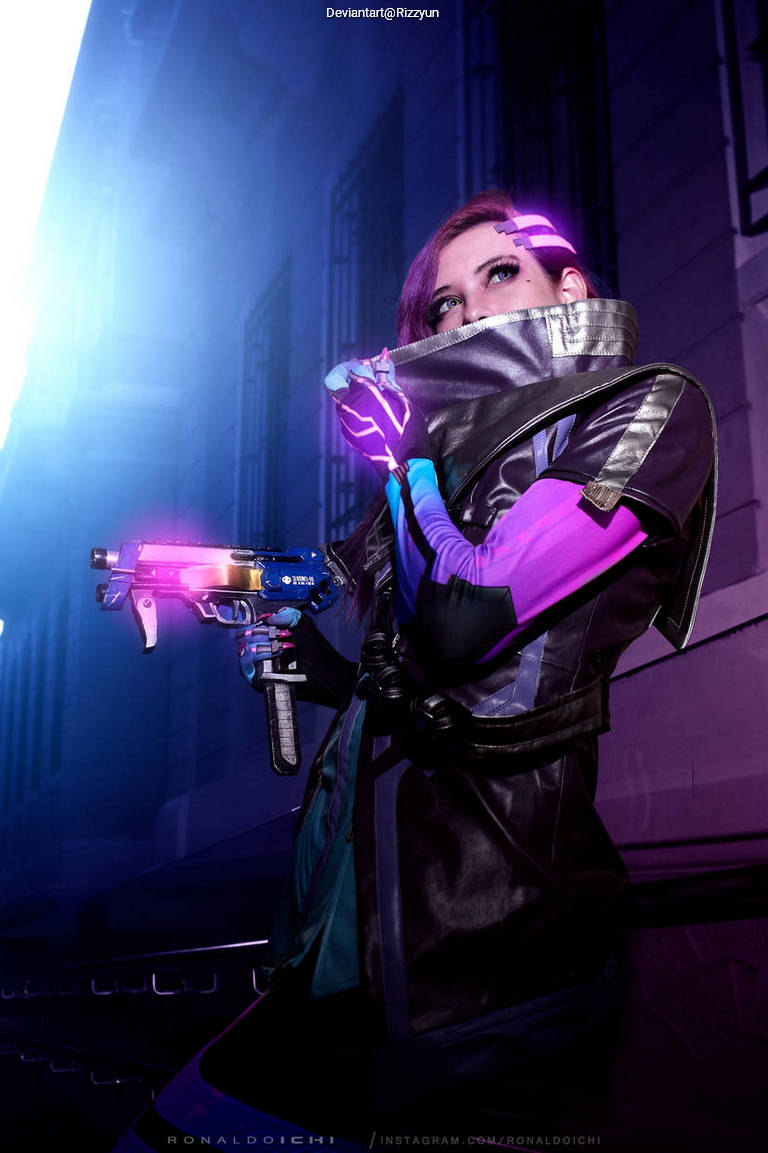 Overwatch - Sombra (Olivia Colomar) Cosplay full length photo