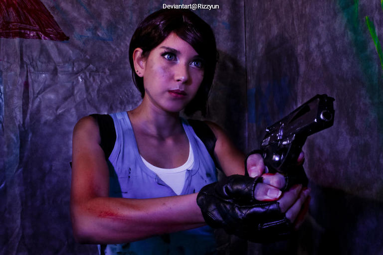 Resident Evil 3 - Remake - Jill Valentine Cosplay character costume portrait