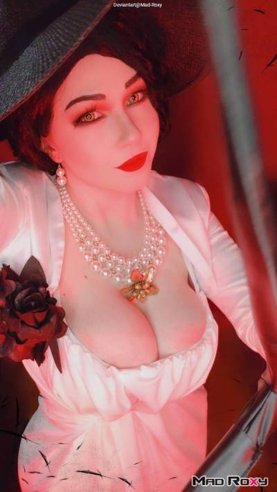 Resident Evil Village - Alcina Dimitrescu Cosplay