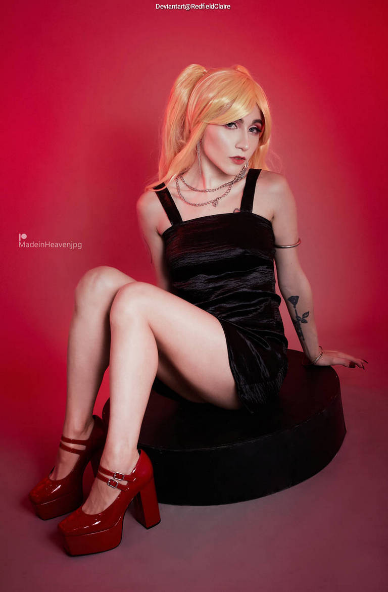 Scott Pilgrim vs the World - Envy Adams Cosplay character costume portrait