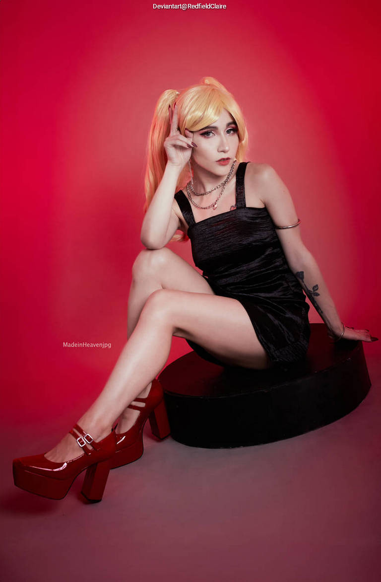 Scott Pilgrim vs the World - Envy Adams Cosplay full body portrait