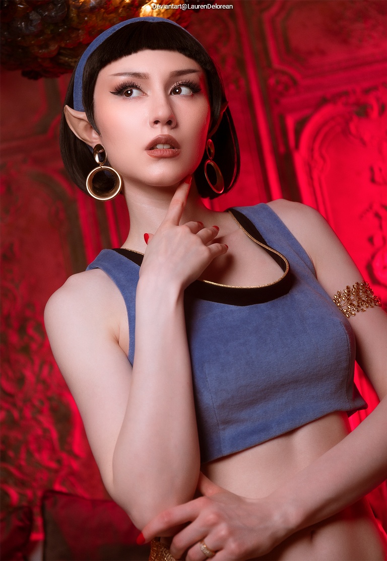 Star Trek - Lower Decks - TLyn (Casual) Cosplay full body portrait